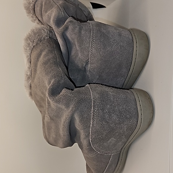 Suede Wedge Boots size 8 - Picture 4 of 10